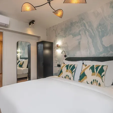 Montmartre Aparthotel 4*